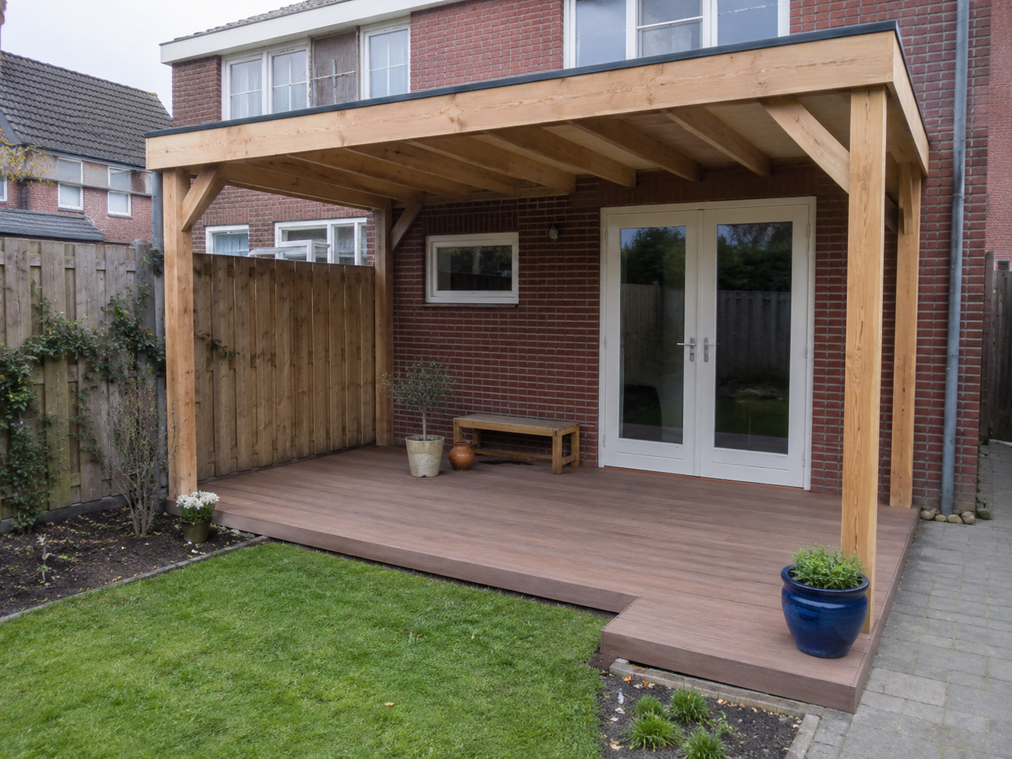 Projecten Vlonder onder een houten overkapping